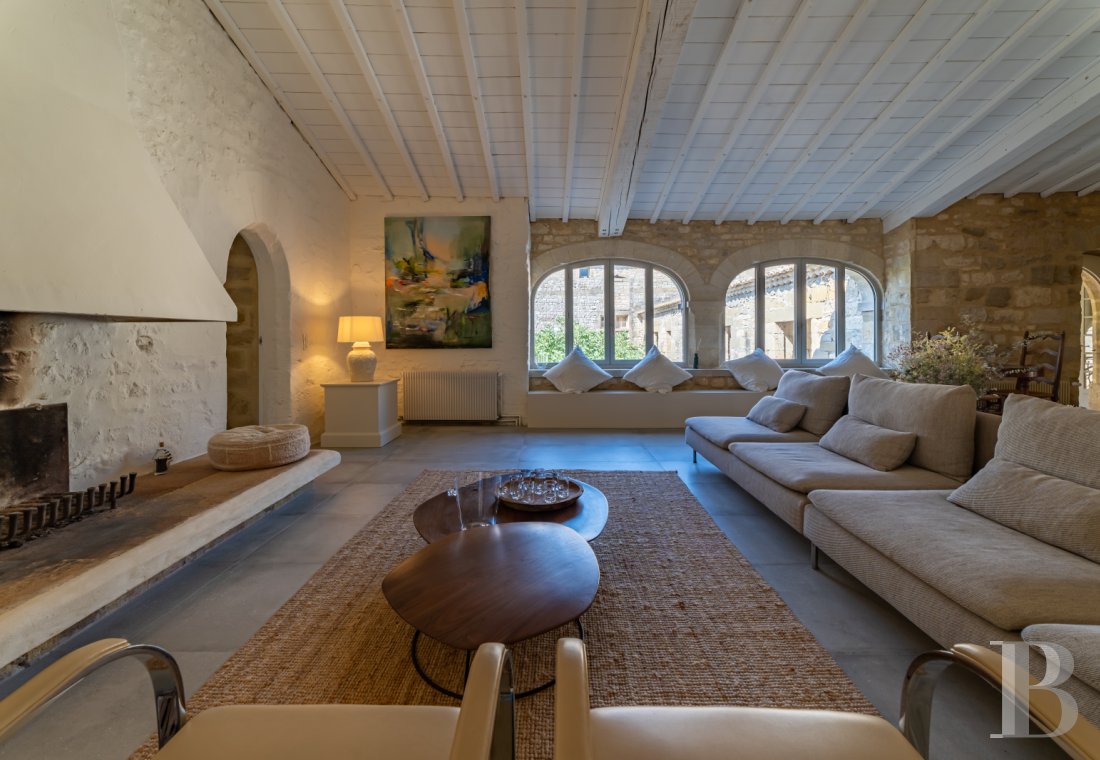 A village château dating back to the 12th century between Nîmes and Uzès in the Gard - photo  n°6