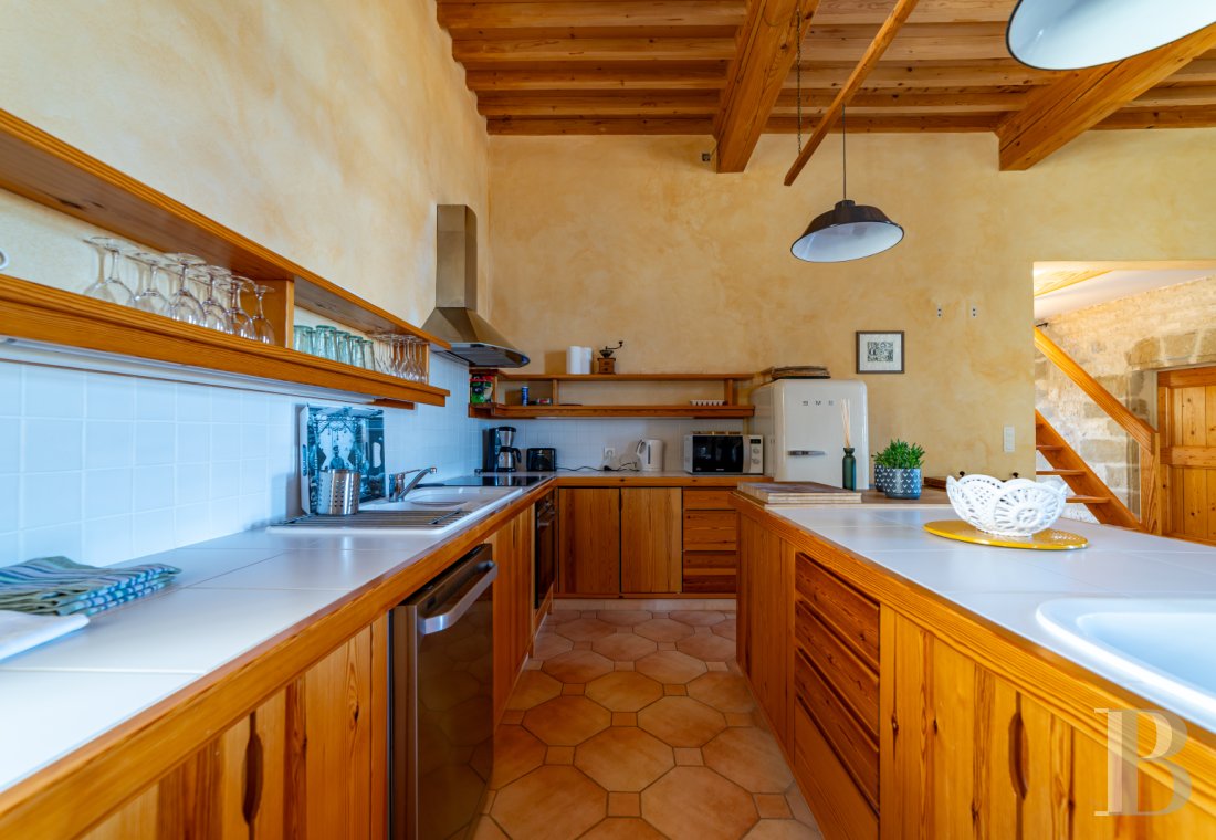 A village château dating back to the 12th century between Nîmes and Uzès in the Gard - photo  n°21