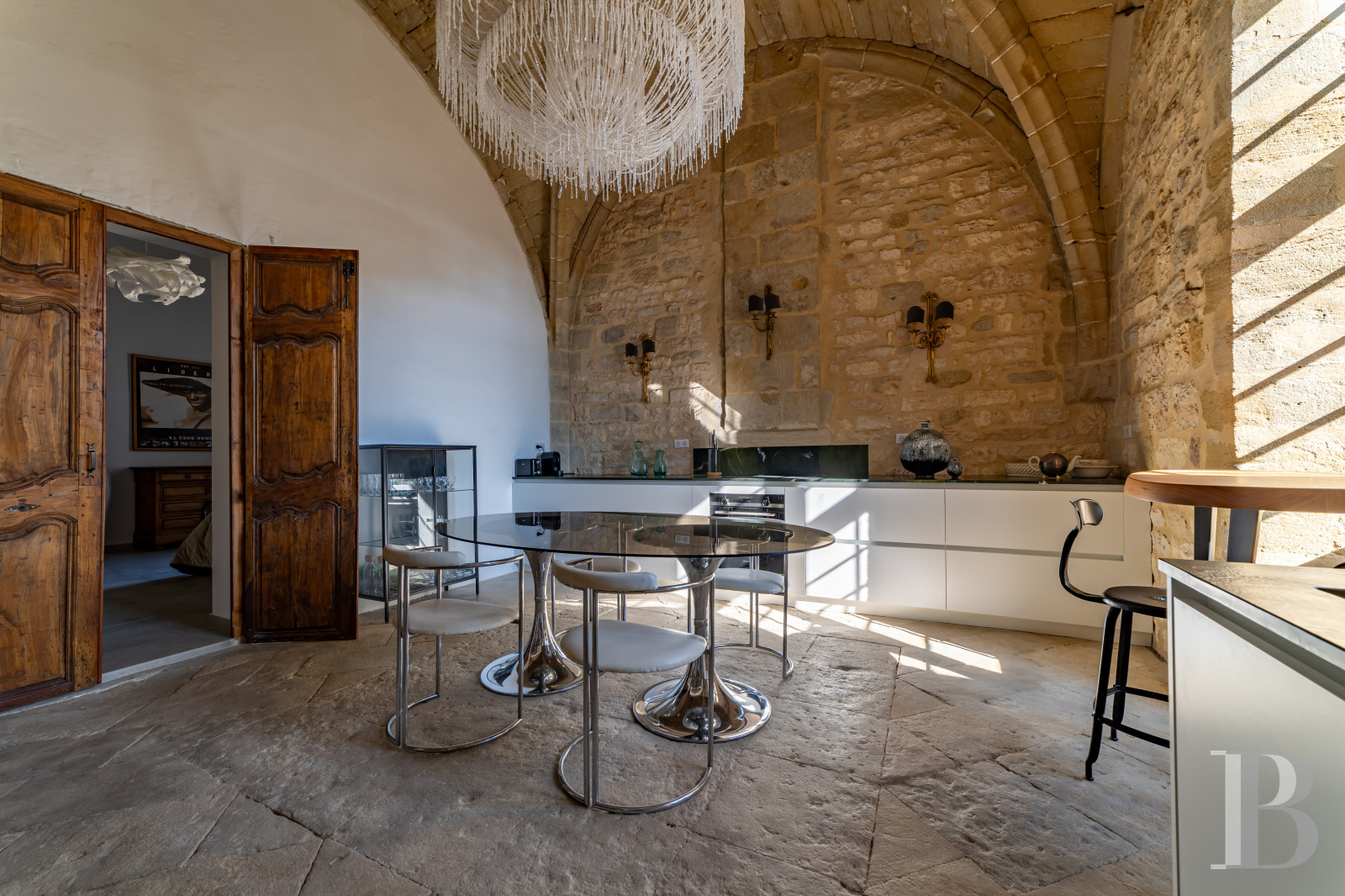 A village château dating back to the 12th century between Nîmes and Uzès in the Gard - photo  n°9