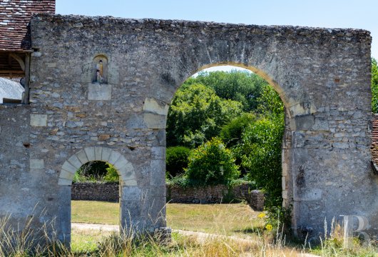 An almost entirely preserved former 12th-century priory in Azay-sur-Cher, near Tours - photo  n°35