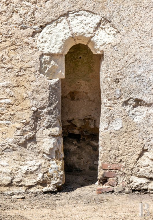 An almost entirely preserved former 12th-century priory in Azay-sur-Cher, near Tours - photo  n°11
