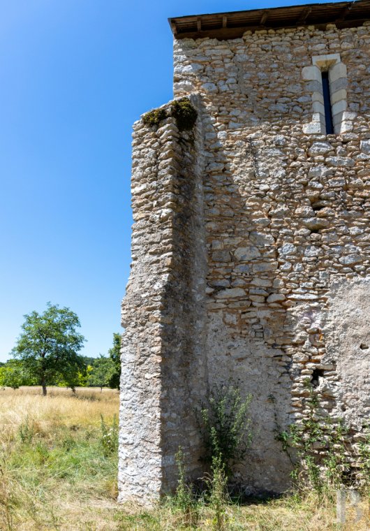An almost entirely preserved former 12th-century priory in Azay-sur-Cher, near Tours - photo  n°2