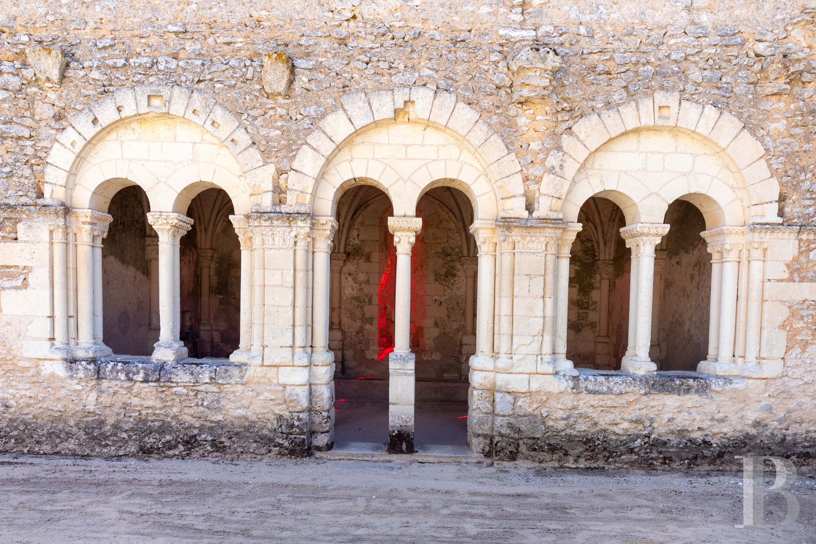 An almost entirely preserved former 12th-century priory in Azay-sur-Cher, near Tours - photo  n°26
