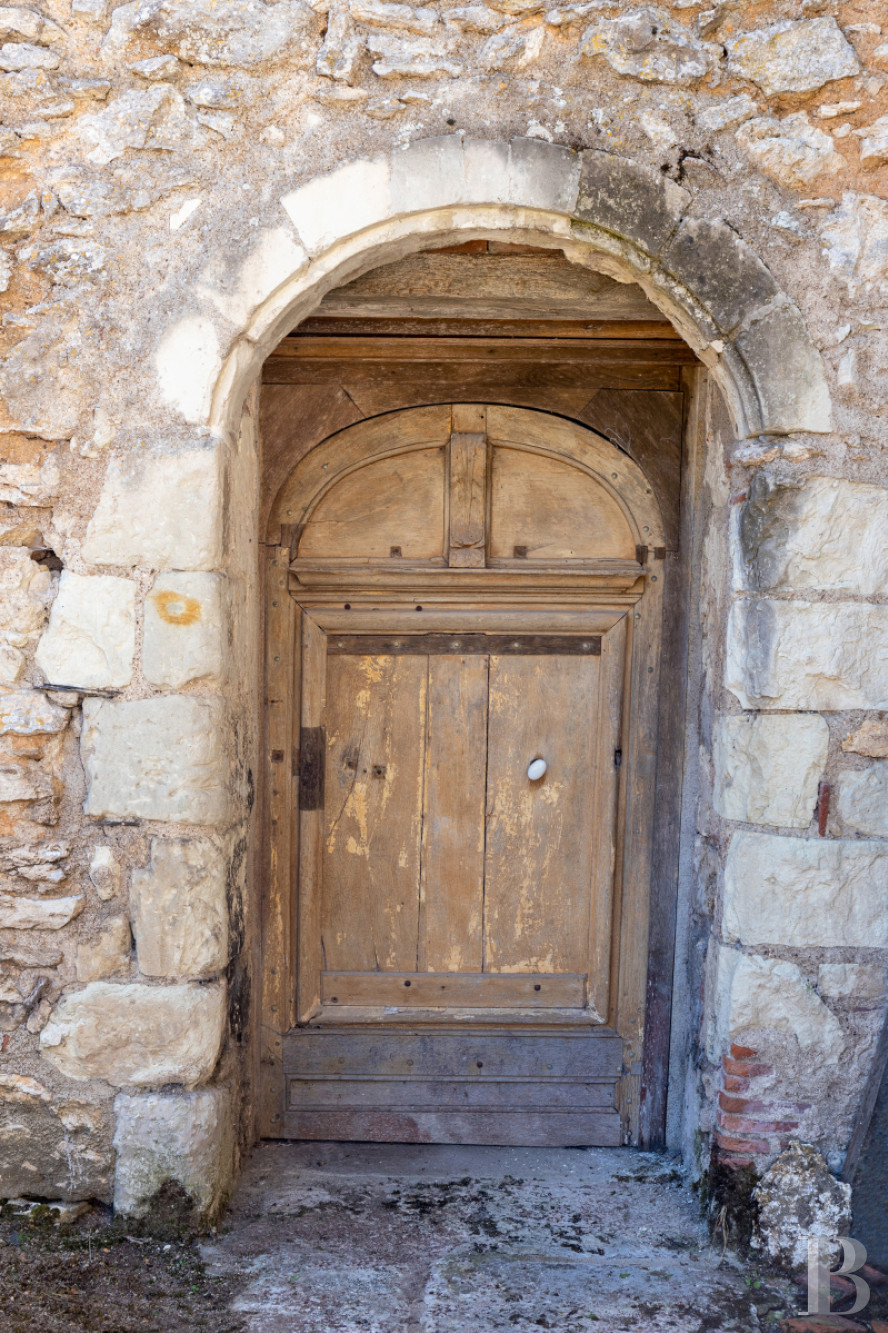 An almost entirely preserved former 12th-century priory in Azay-sur-Cher, near Tours - photo  n°19