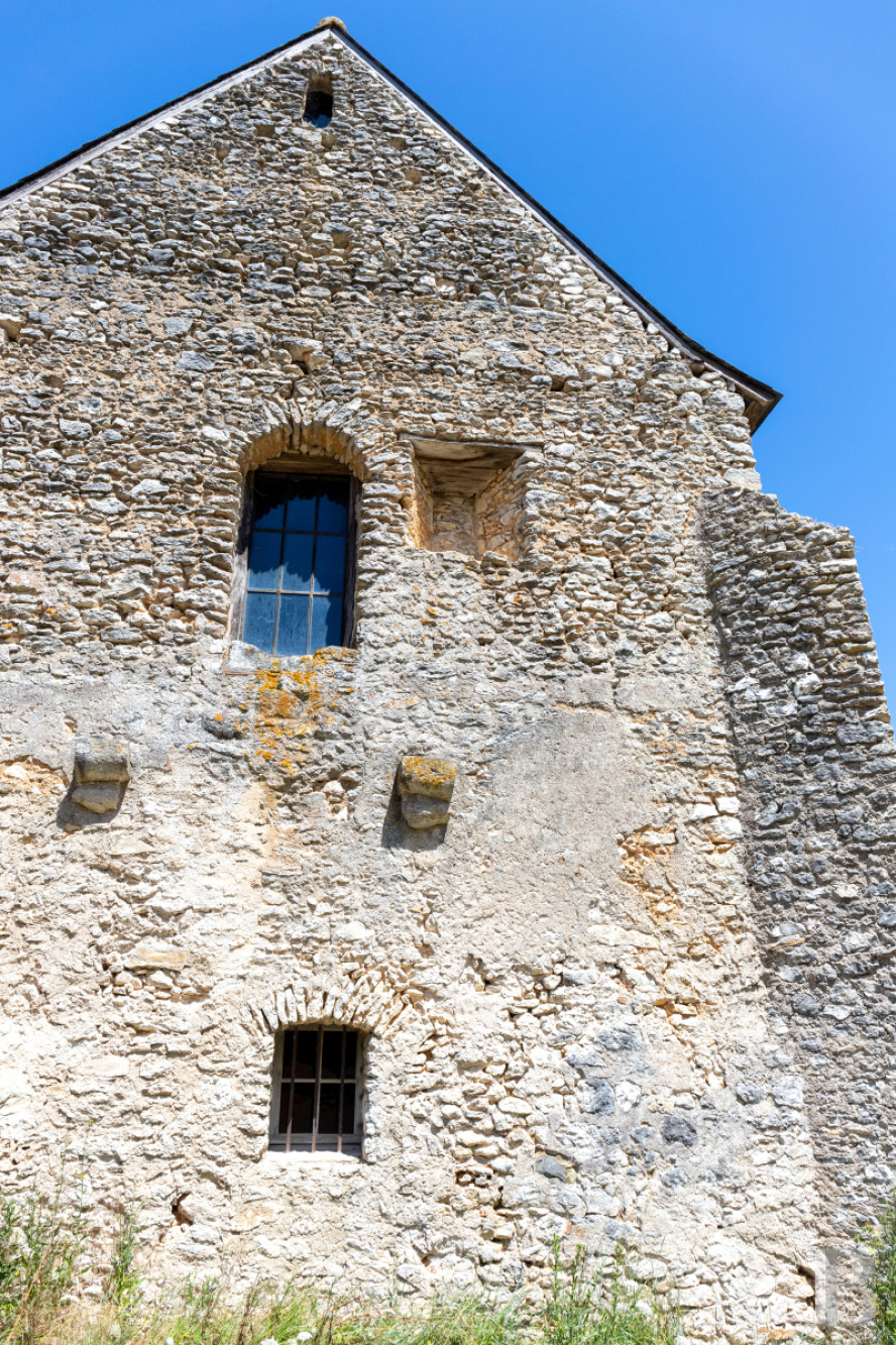 An almost entirely preserved former 12th-century priory in Azay-sur-Cher, near Tours - photo  n°3