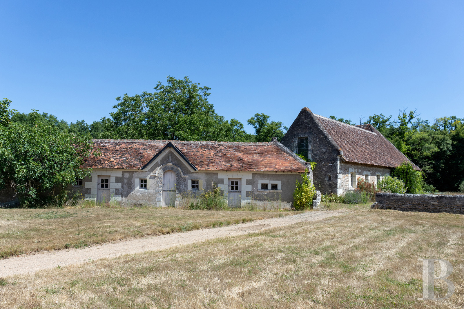 An almost entirely preserved former 12th-century priory in Azay-sur-Cher, near Tours - photo  n°34