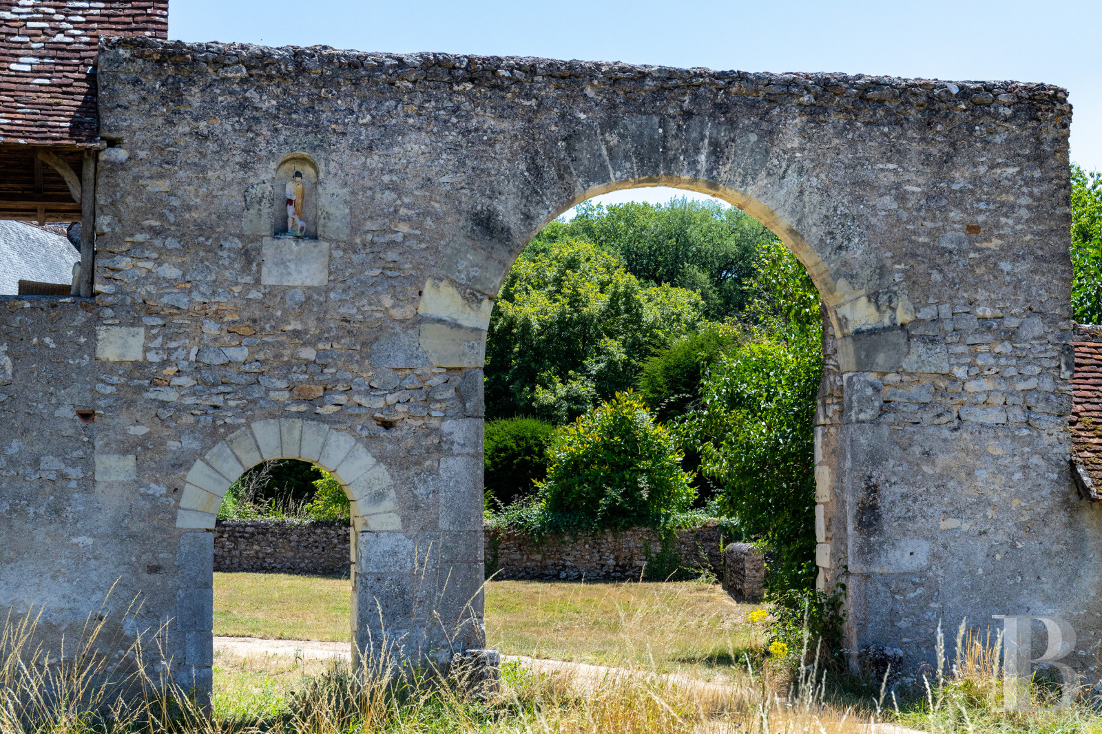 An almost entirely preserved former 12th-century priory in Azay-sur-Cher, near Tours - photo  n°35