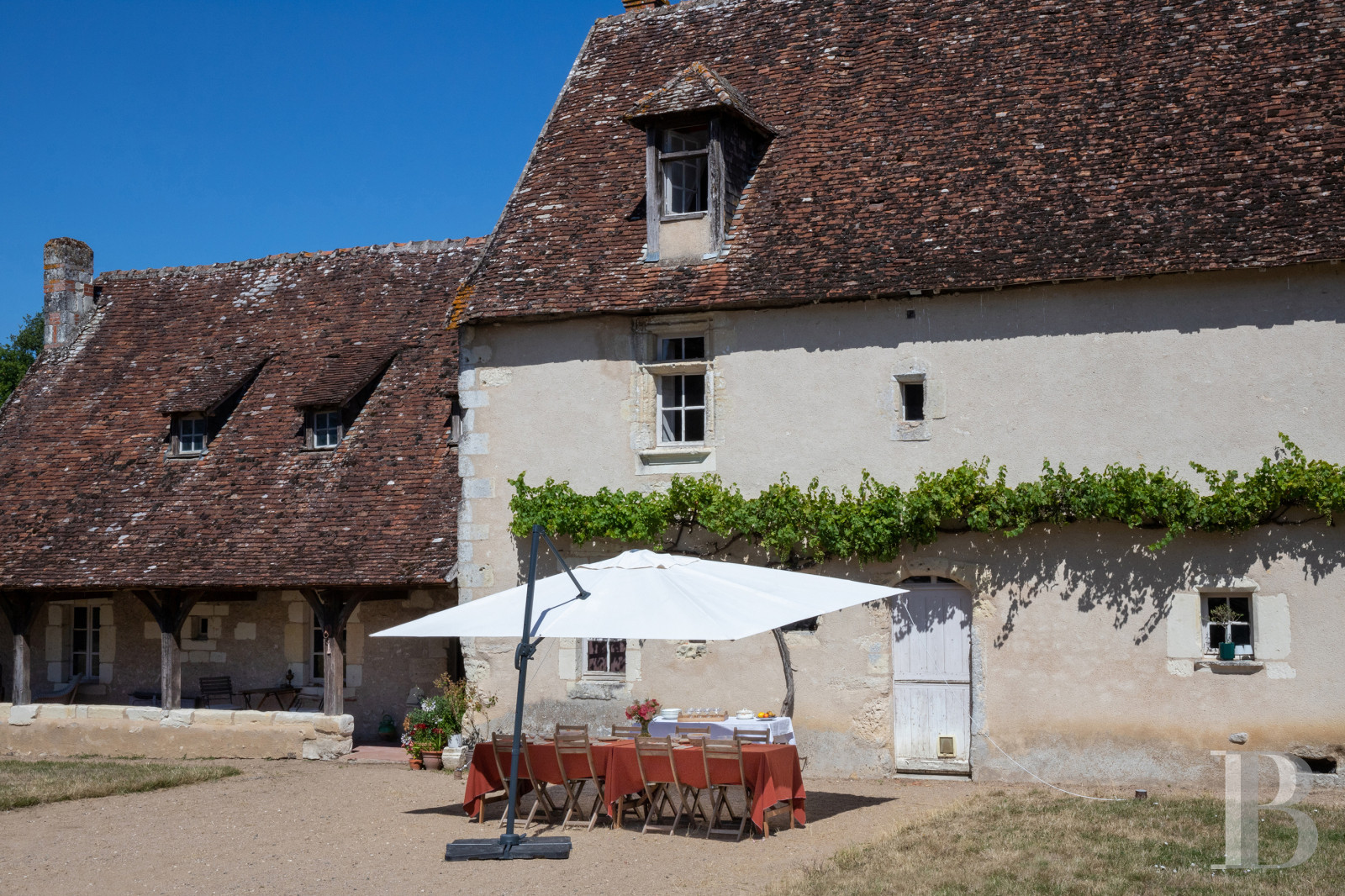 An almost entirely preserved former 12th-century priory in Azay-sur-Cher, near Tours - photo  n°22