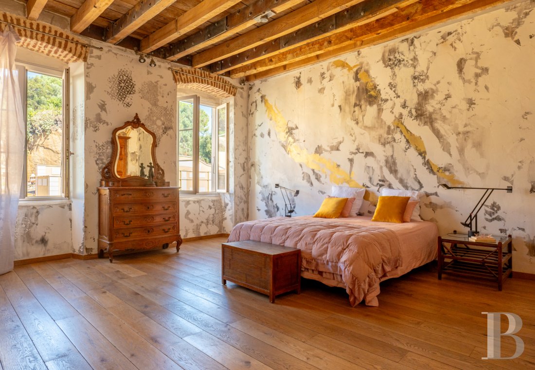 A bright flat with a wide view of the gulf in the historic centre of Ajaccio, in Corsica - photo  n°6