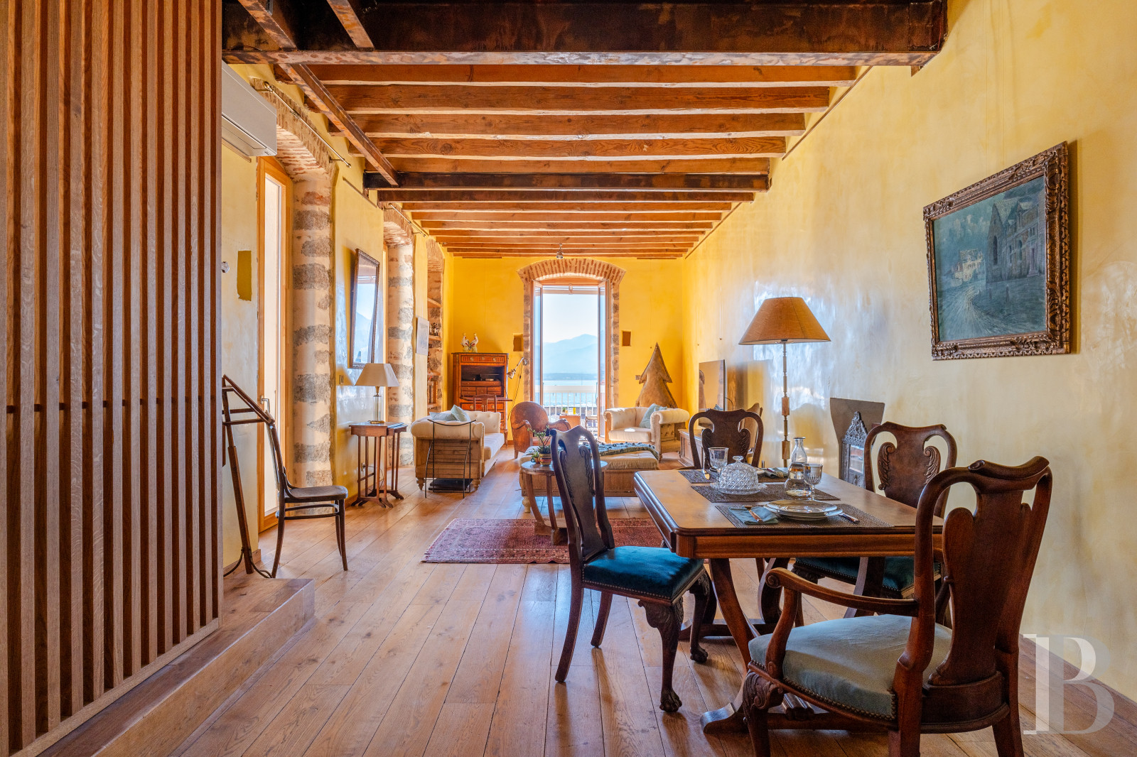 En Corse, dans le centre historique d’Ajaccio, un appartement lumineux avec une large vue sur le golfe - photo  n°1