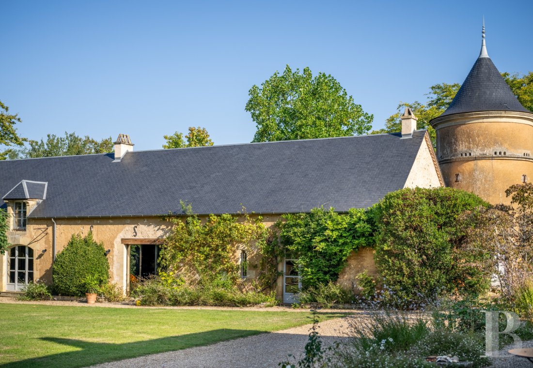 A completely renovated 19th-century country house and its farm south of Périgueux, in the Périgord Noir region  - photo  n°2