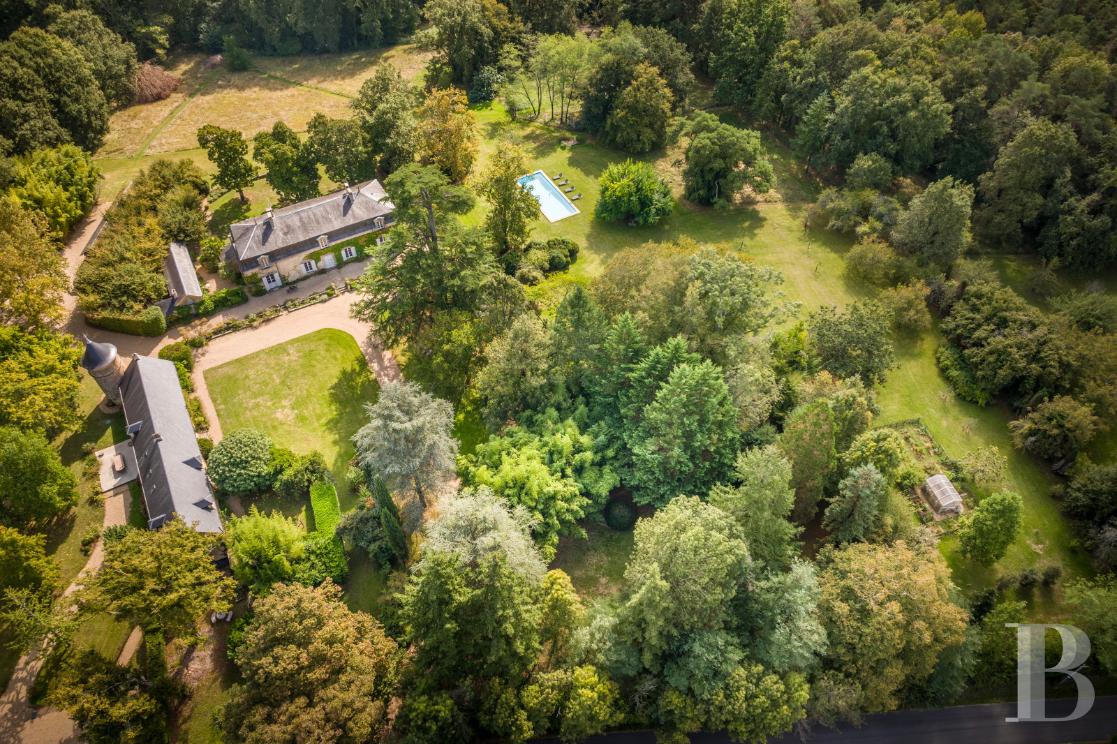 A completely renovated 19th-century country house and its farm south of Périgueux, in the Périgord Noir region  - photo  n°4