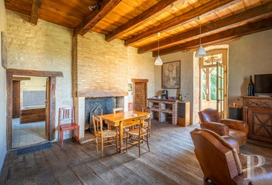 character properties France midi pyrenees   - 7