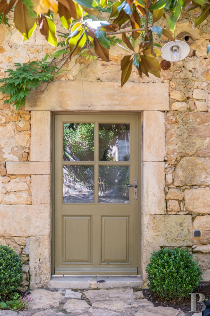 À Sabran, dans le Gard, un mas de la fin du 18e siècle entre vignes et sous-bois - photo  n°7