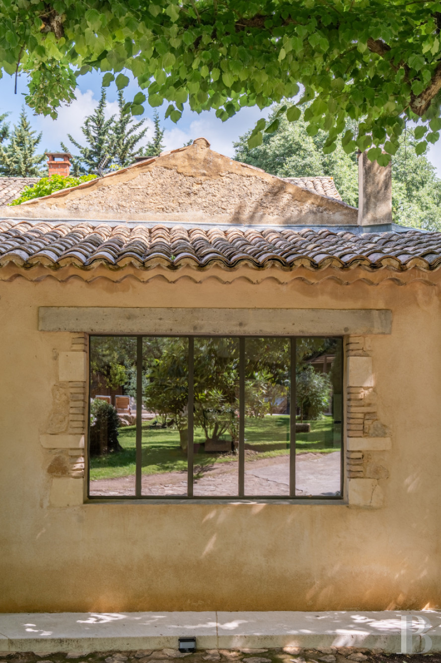 À Sabran, dans le Gard, un mas de la fin du 18e siècle entre vignes et sous-bois - photo  n°24