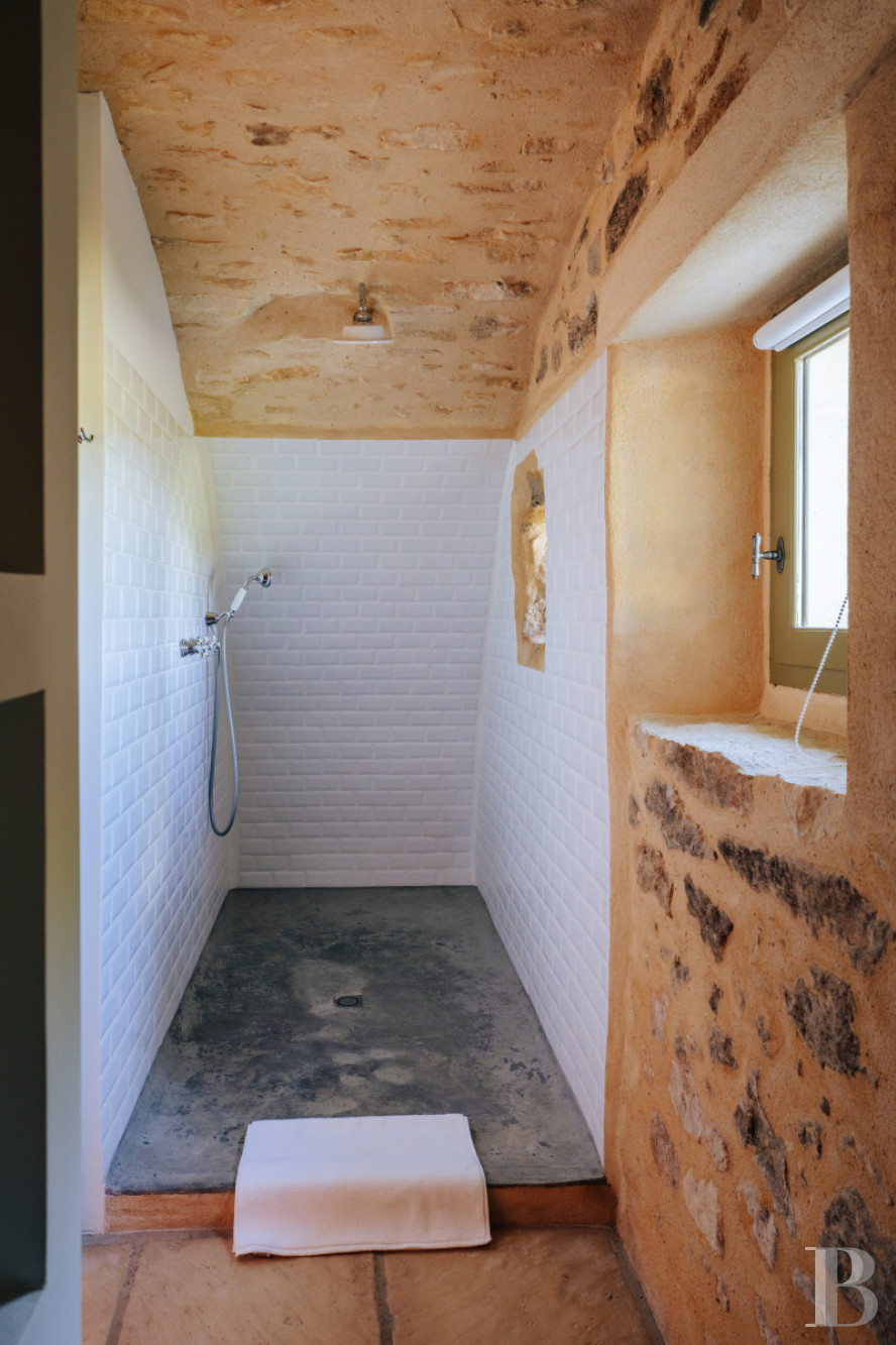 À Sabran, dans le Gard, un mas de la fin du 18e siècle entre vignes et sous-bois - photo  n°28