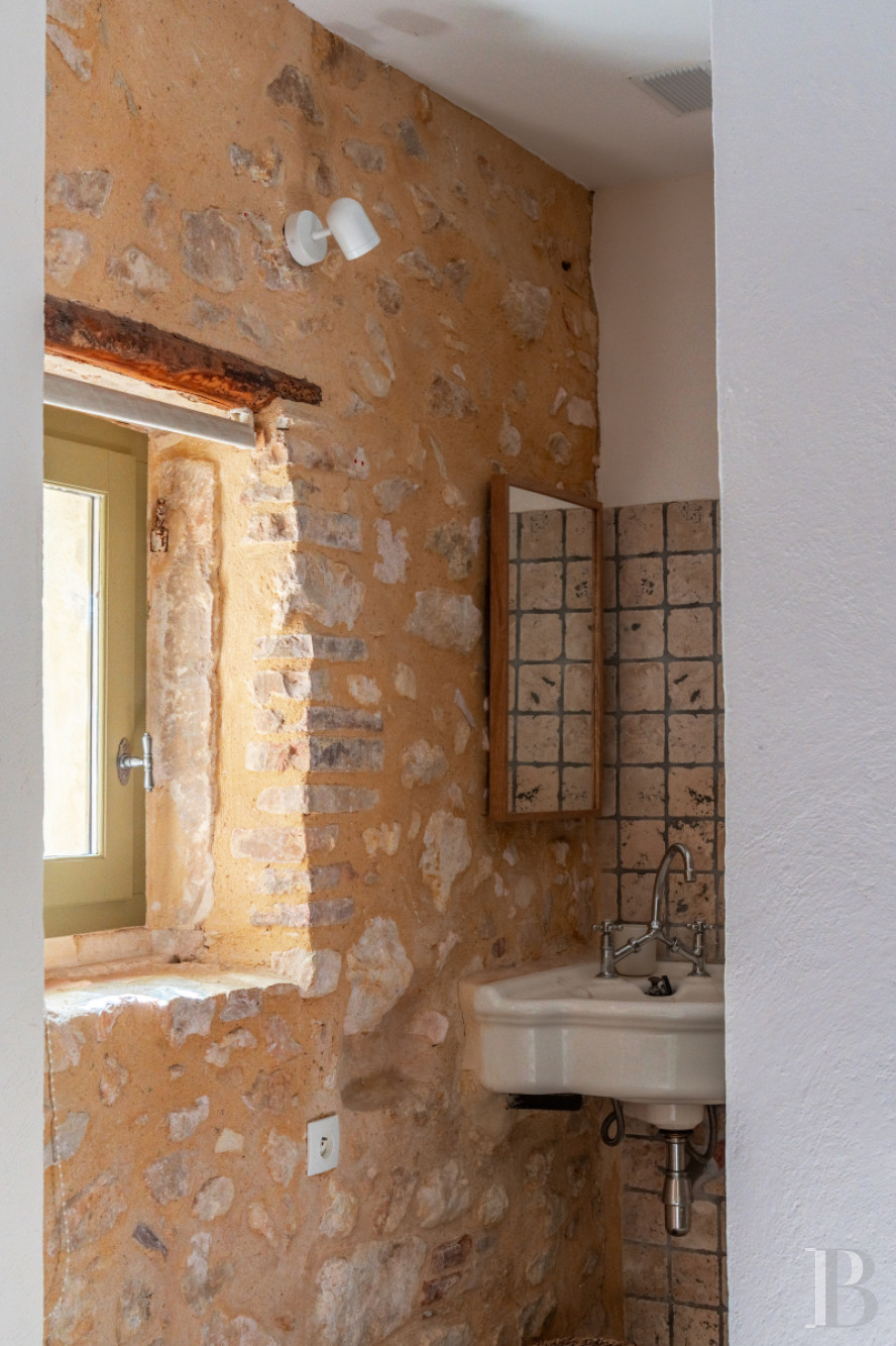 À Sabran, dans le Gard, un mas de la fin du 18e siècle entre vignes et sous-bois - photo  n°31