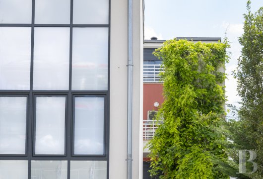 paris - A peaceful architect-designed house with four bedrooms, a small courtyard,  two balconies and an independent studio located near the Fort d’Issy in Issy-les-Moulineaux