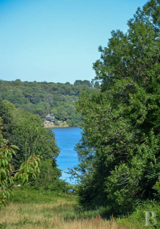 character properties France brittany   - 19