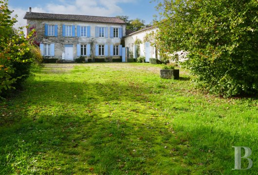poitou-charentes - A house dating back to the 19th and 20th centuries with outbuildings and a 5,500m² garden, five minutes from the city of Cognac in France’s Charente department