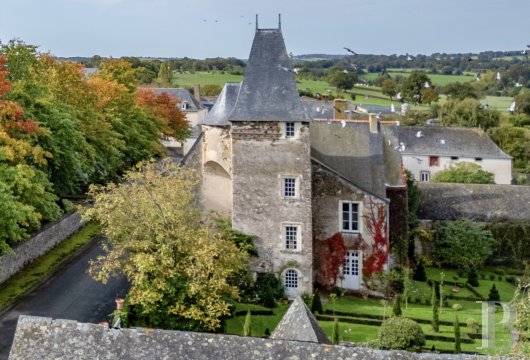 pays-de-loire - A listed historical monument Renaissance era manor with a formal garden, between Angers and Nantes, 25 minutes north of Ancenis