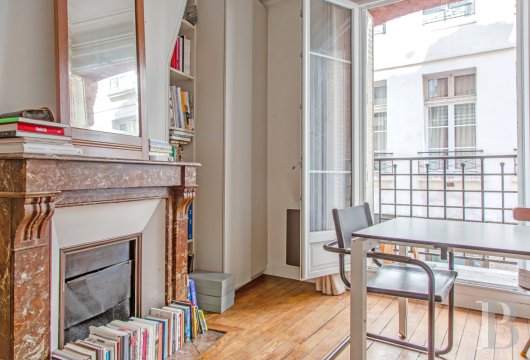 paris - À Paris 5e arrondissement, proche de Notre-Dame, un appartement de 38 m² dans un immeuble Art déco, au premier étage avec ascenseur
