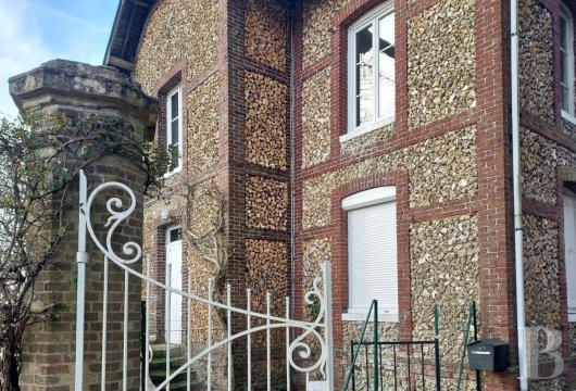character properties France upper normandy   - 13