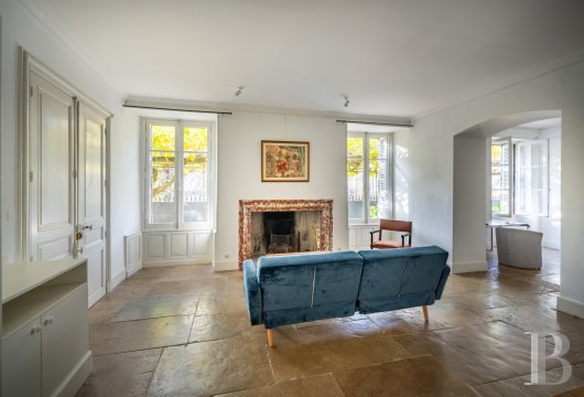 character properties France midi pyrenees   - 7