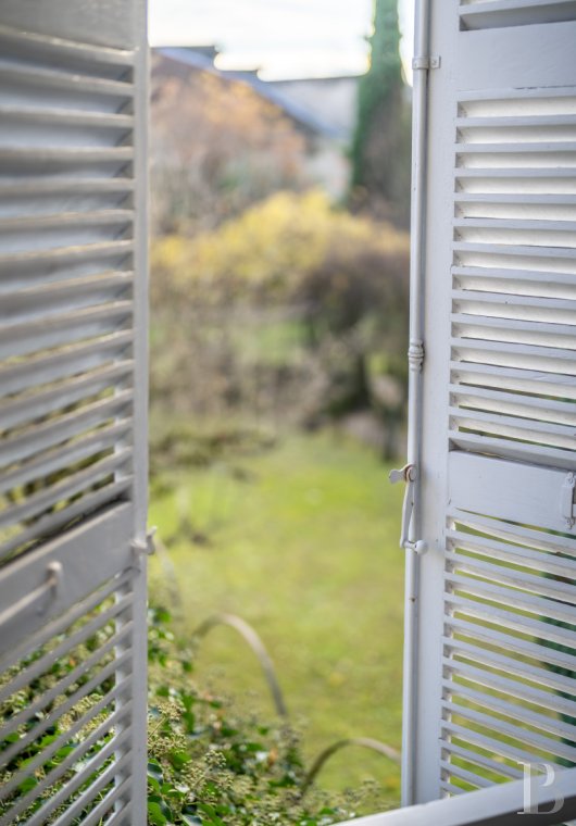 character properties France midi pyrenees   - 9