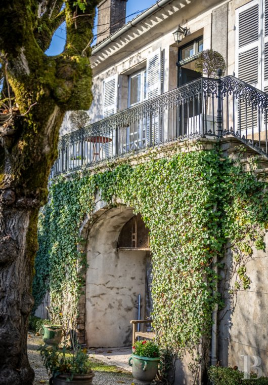 character properties France midi pyrenees   - 3