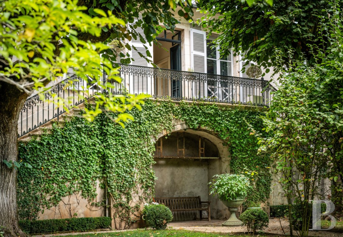character properties France midi pyrenees   - 1
