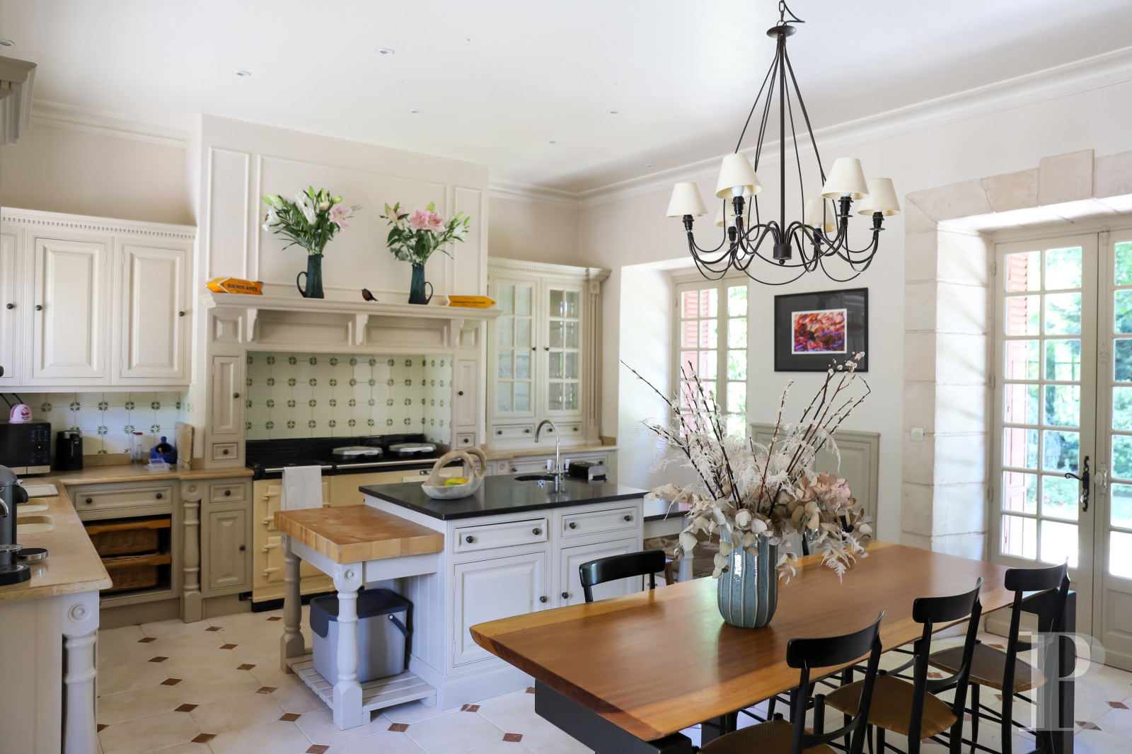 A manor house surrounded parkland and crossed by the River Sauldre in Romorantin, in the Sologne region - photo  n°9