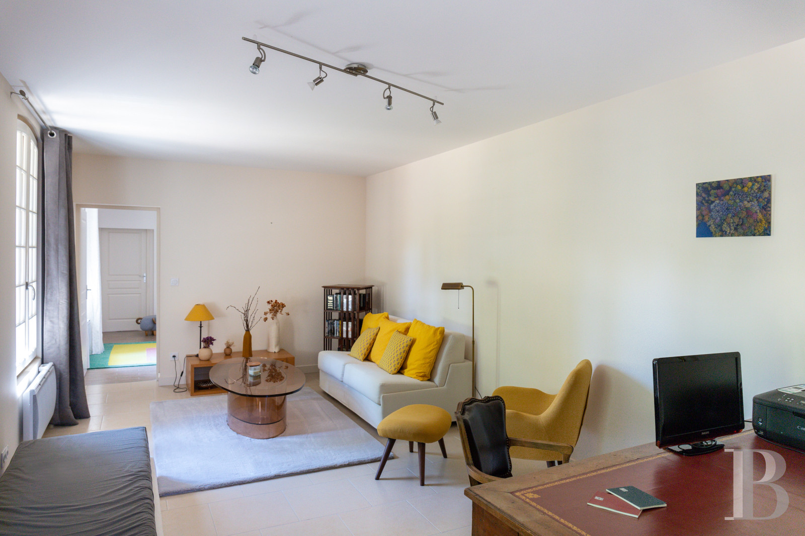 A manor house surrounded parkland and crossed by the River Sauldre in Romorantin, in the Sologne region - photo  n°31