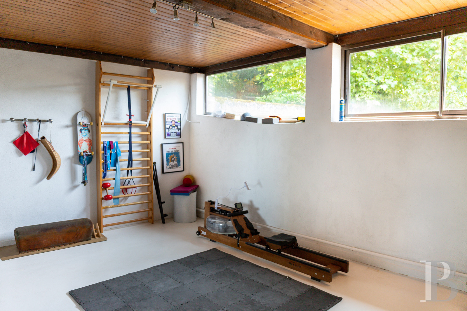 A manor house surrounded parkland and crossed by the River Sauldre in Romorantin, in the Sologne region - photo  n°30