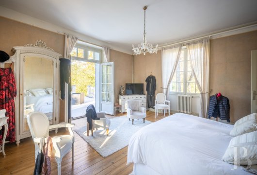 chateaux for sale France midi pyrenees   - 11