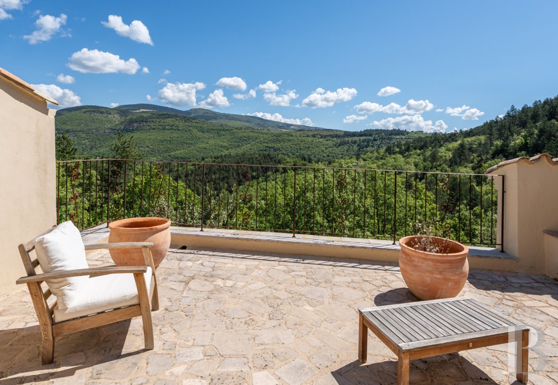 immobilier chateaux paca   - 25