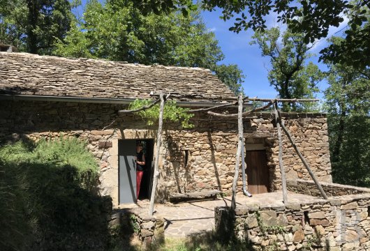 languedoc-roussillon - A secluded buron overlooking the plains and surrounded by chestnut trees,  in the western part of the Hérault department, near both the Tarn and Aveyron departments