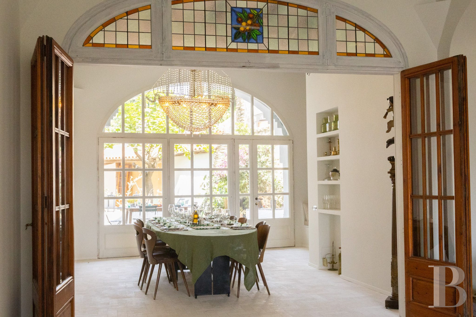 À Cadaqués, en Catalogne, une vaste maison des années 1920 dans le centre du village - photo  n°4