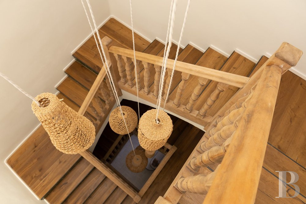 À Cadaqués, en Catalogne, une vaste maison des années 1920 dans le centre du village - photo  n°9