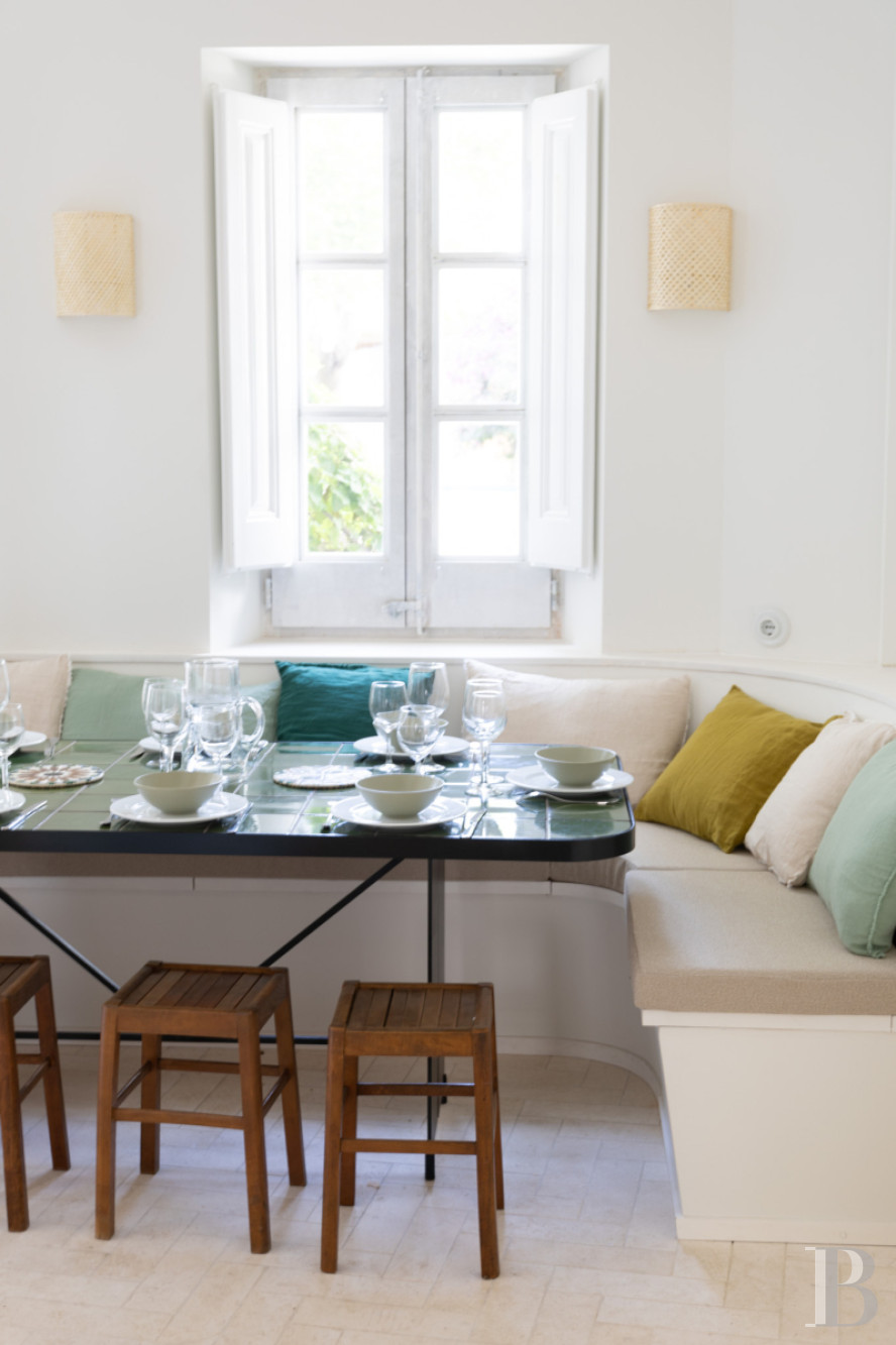 À Cadaqués, en Catalogne, une vaste maison des années 1920 dans le centre du village - photo  n°7