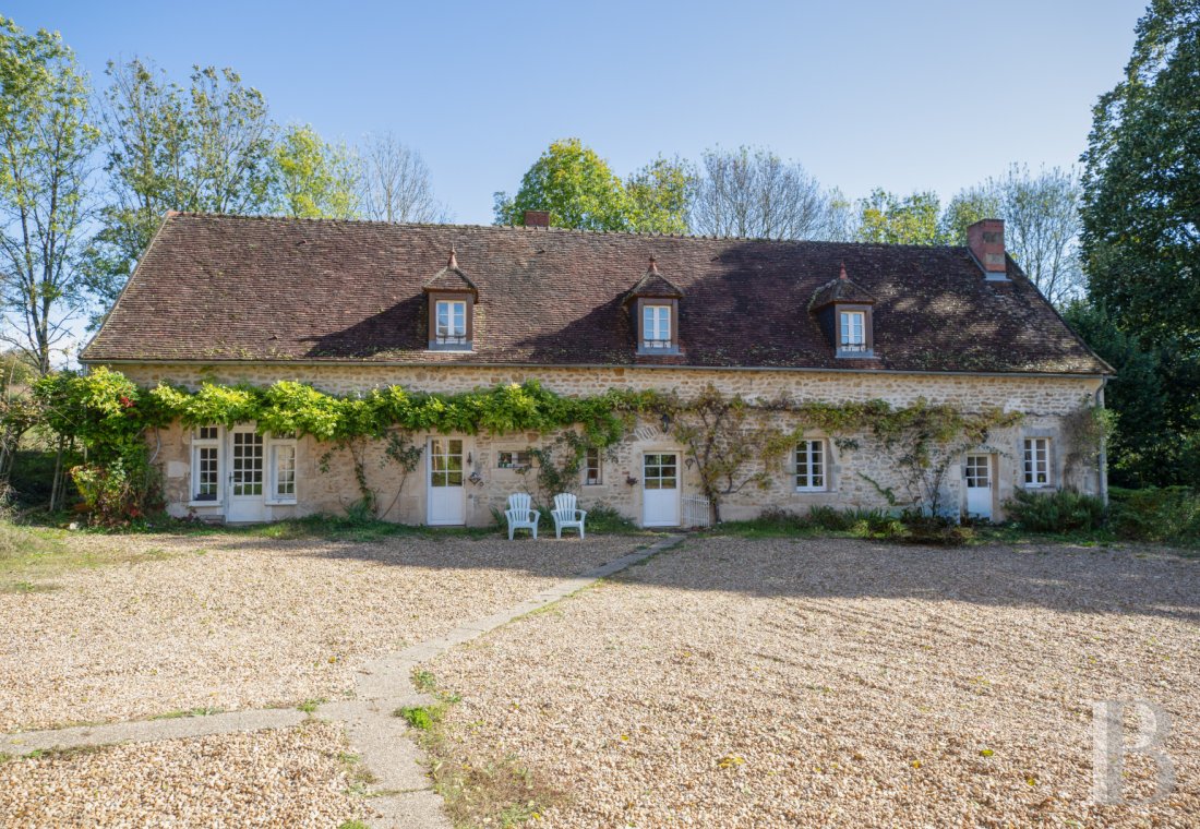 France mansions for sale burgundy   - 9