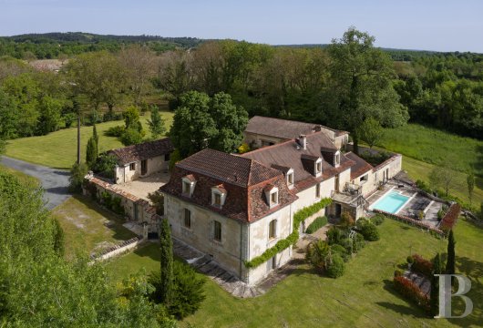 aquitaine - An 18th-century country house with annexes, a pool and two hectares of grounds, ready to be lived in straight away in France’s Périgord area, 1 hour and 30 minutes from Bordeaux
