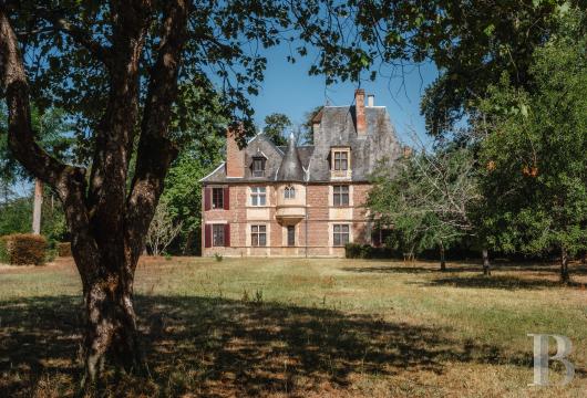 chateaux a vendre auvergne   - 5