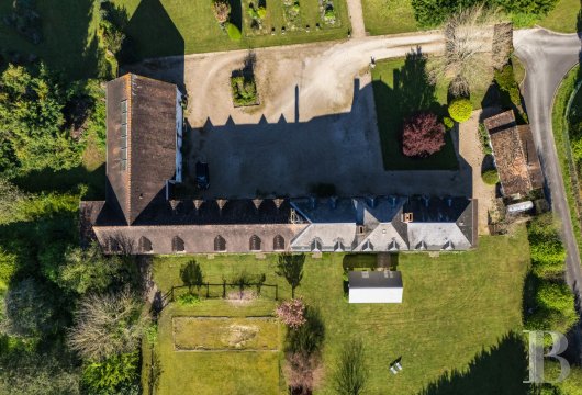 character properties France center val de loire   - 2