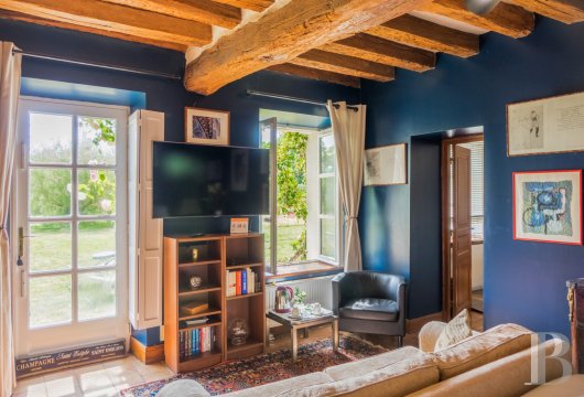 character properties France center val de loire   - 6