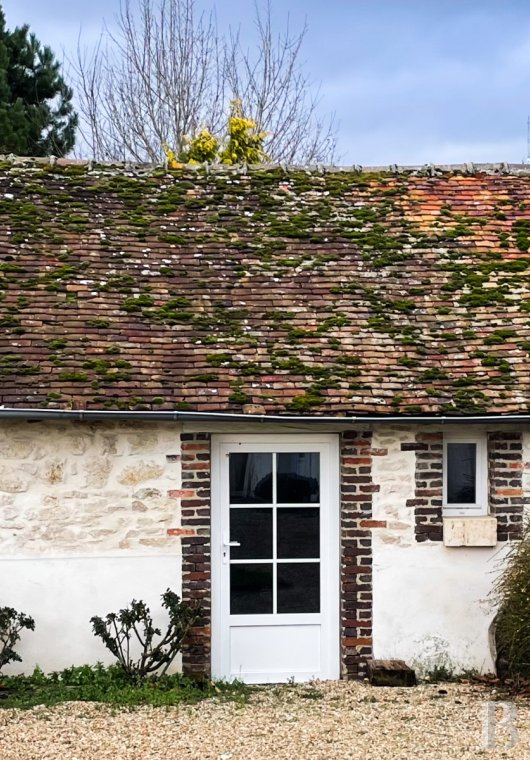 character properties France center val de loire   - 8