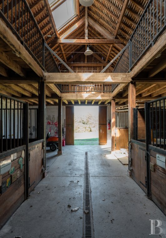 character properties France center val de loire   - 17