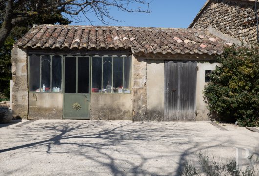 character properties France languedoc roussillon   - 9