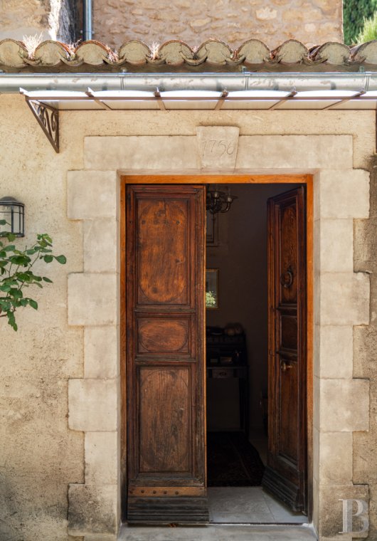 A former 18th-century silkworm farm overlooking the Luberon as far as Mount Ventoux, in Ménerbes, in the Vaucluse department - photo  n°8