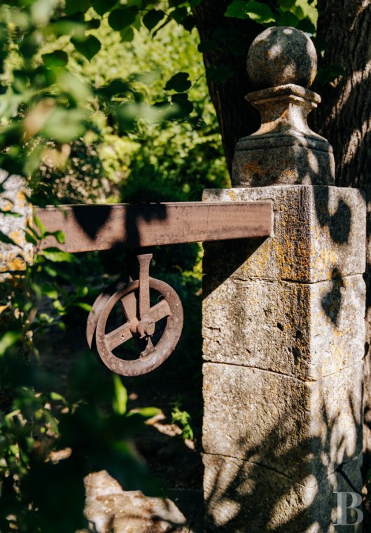A former 18th-century silkworm farm overlooking the Luberon as far as Mount Ventoux, in Ménerbes, in the Vaucluse department - photo  n°38
